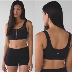 LULULEMON // Drop it like it’s hot bra